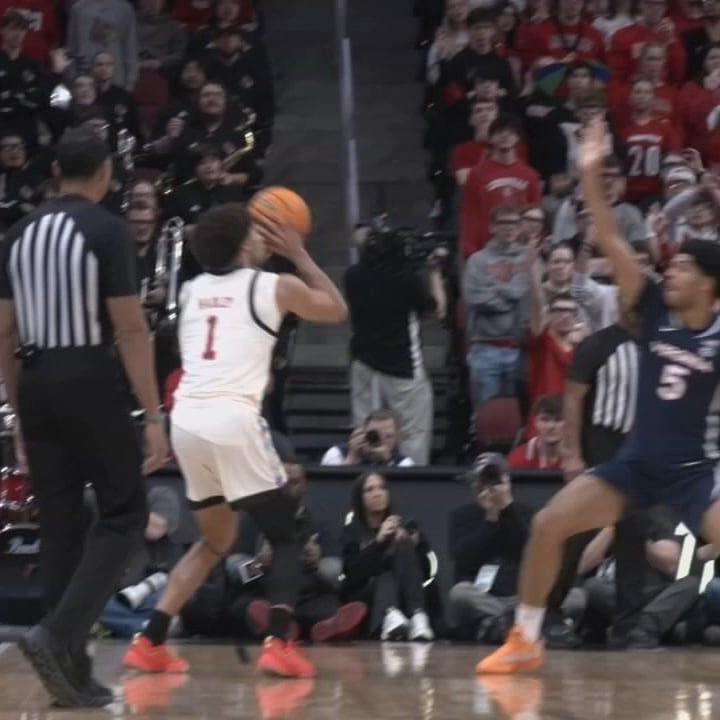 SPORTS PAGE | UofL men’s basketball previews season at media day